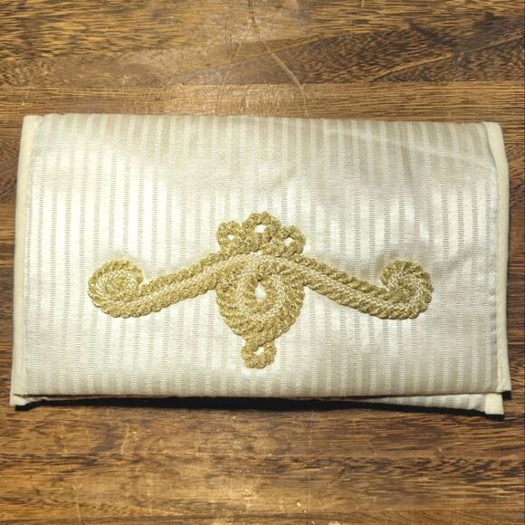 l'artisan du Liban Handbags - L'artisan du Liban Handmade Cosmetic Bag 8.5" x 5" Cream Colored and Silky